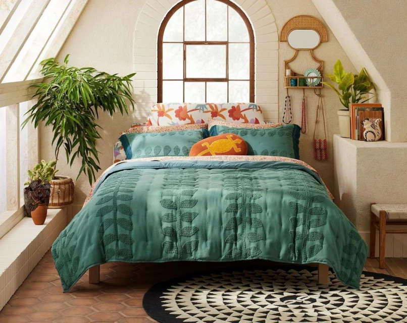 Pat Bates & Associates