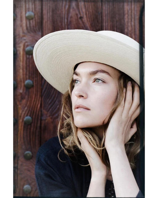 P.a Hüe De Fontenay