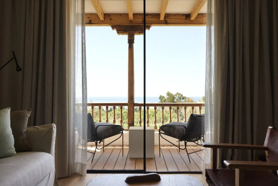 Pat Bates & Associates