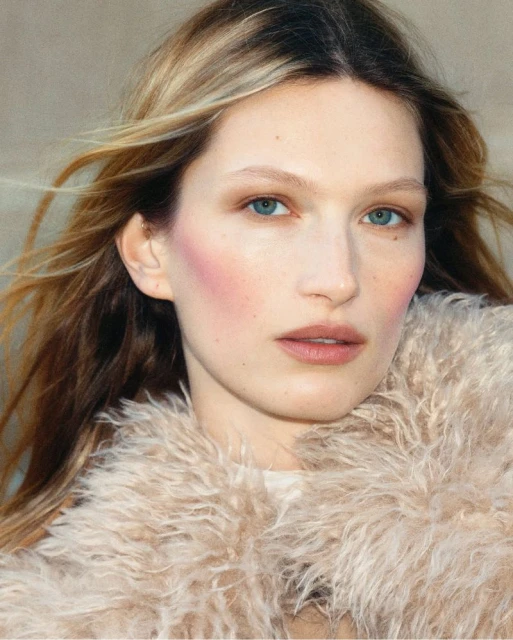 Liz Kennedy by Annie Powers