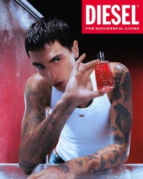 Diese Fragrance D-Red Campaign