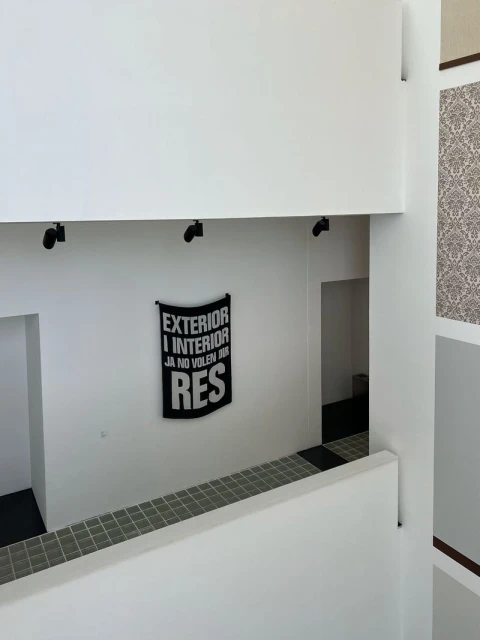 EXTERIOR I INTERIOR JA NO VOLEN DIR RES