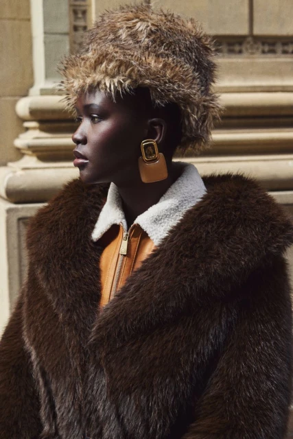 Editorial Wall Street