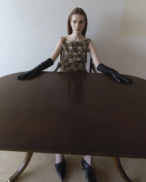 时装的「犀利」与「强势」是怎么一回事？