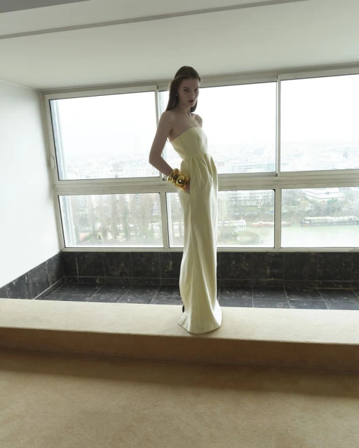 时装的「犀利」与「强势」是怎么一回事？