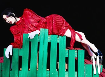 2025 S/S 시즌 컬러가 생동하는 이 계절