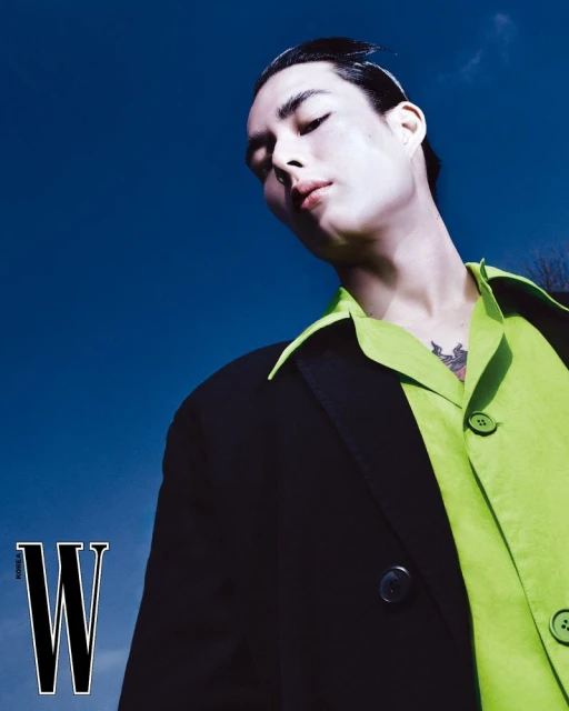 어둠과 날카로움의 경계에 선 2025 S/S 맨즈 키룩