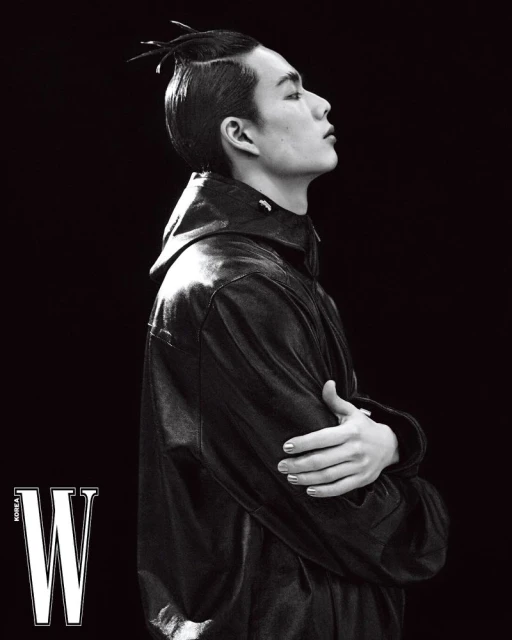 어둠과 날카로움의 경계에 선 2025 S/S 맨즈 키룩