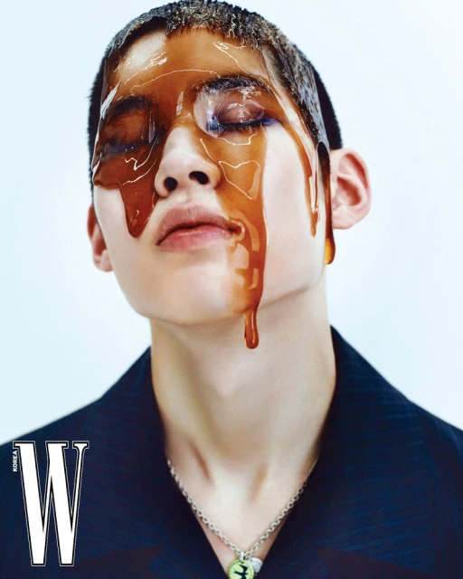 어둠과 날카로움의 경계에 선 2025 S/S 맨즈 키룩