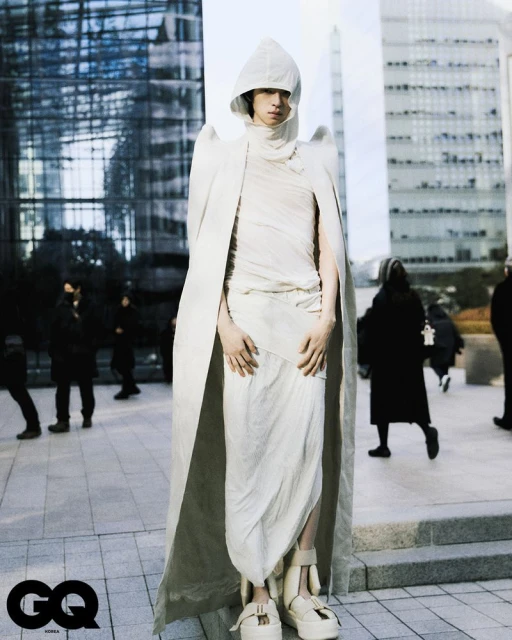 다른 곳, 같은 시간