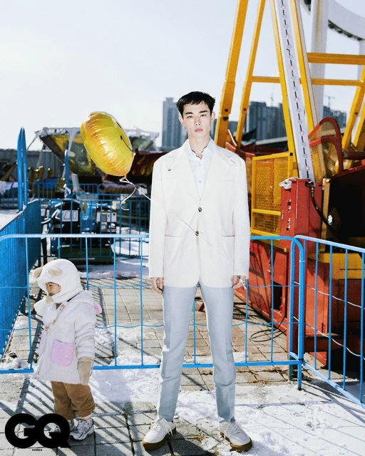 다른 곳, 같은 시간