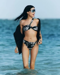 HBO’s The White Lotus H&M