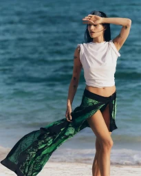 HBO’s The White Lotus H&M