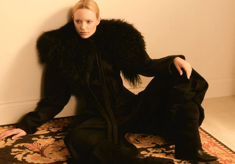 W 25’ CAPSULE COLLECTION “ECHO”