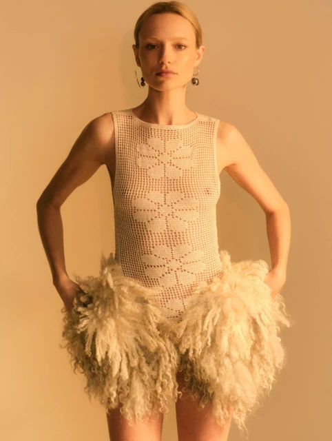 W 25’ CAPSULE COLLECTION “ECHO”