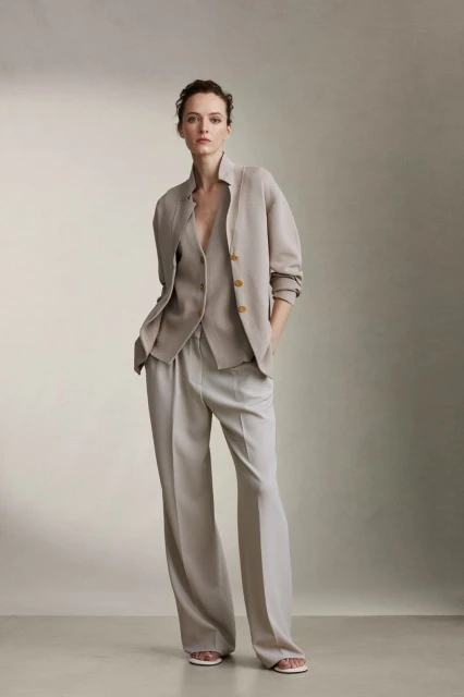 Donna Karen Spring 2025 Ready to Wear