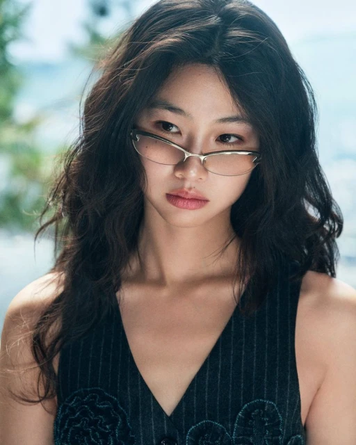 Hoyeon Rules The World