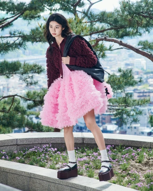 Hoyeon Rules The World