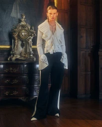 Alexander McQueen S/S 2025 Pre Collection