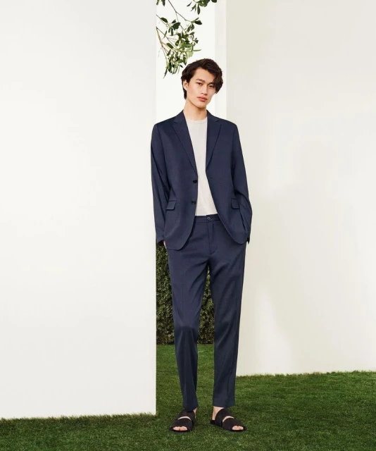 Theory | Living in Linen