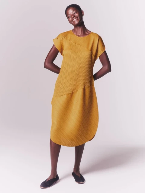 Pleats Please S/S 24