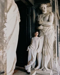 S/S Venetian Veil 2024