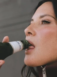 Bustle Magazine September 2025 Cover