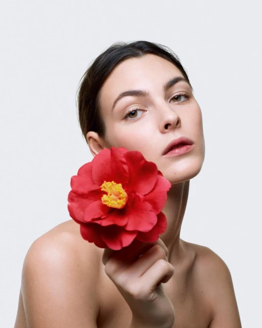 N 1 Chanel Serum 2024