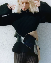 Pleasure & Leasure Issue 22