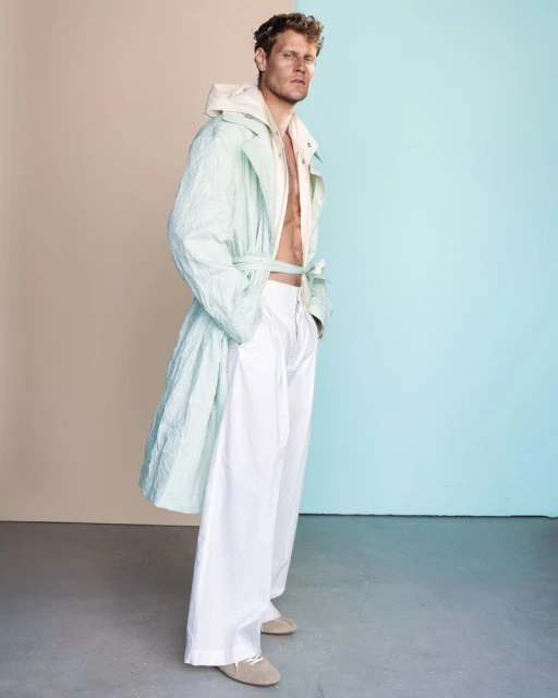 ВНУТРИ КАДРА