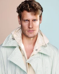 ВНУТРИ КАДРА