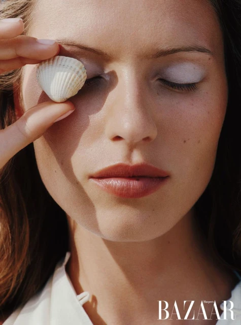 Sitting Pretty / Bazaar UK Beauty