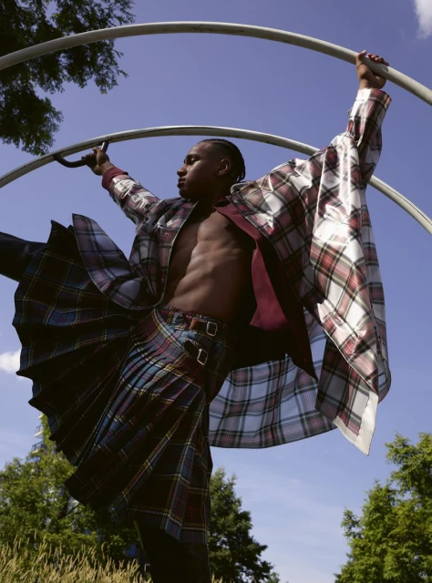 A movement study by Viviane Sassen and Raphael Hirsch