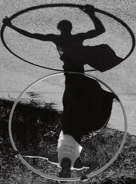 A movement study by Viviane Sassen and Raphael Hirsch