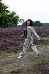 Purple /UJETA MED LILA CVETOVI