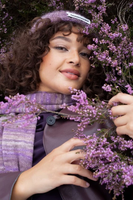 Purple /UJETA MED LILA CVETOVI