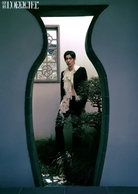 Autumn Solitude in the Pavilion bridge