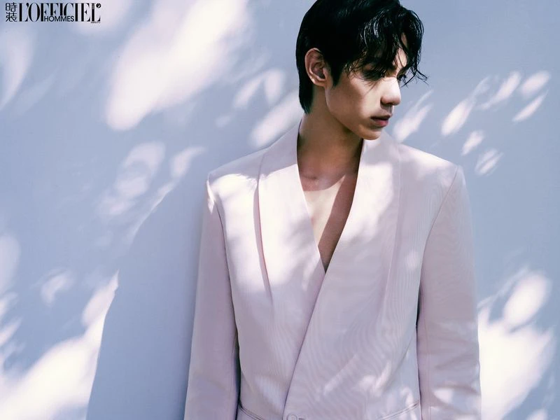 Autumn Solitude in the Pavilion bridge