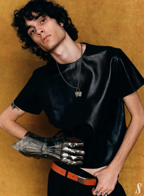 Seventeen Magazine November 2025 Cover by Ian O’Hara