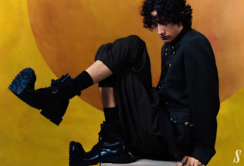 Seventeen Magazine November 2025 Cover by Ian O’Hara