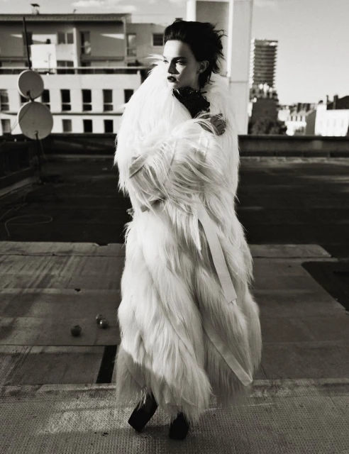 Icon Issue Lulu Tenney