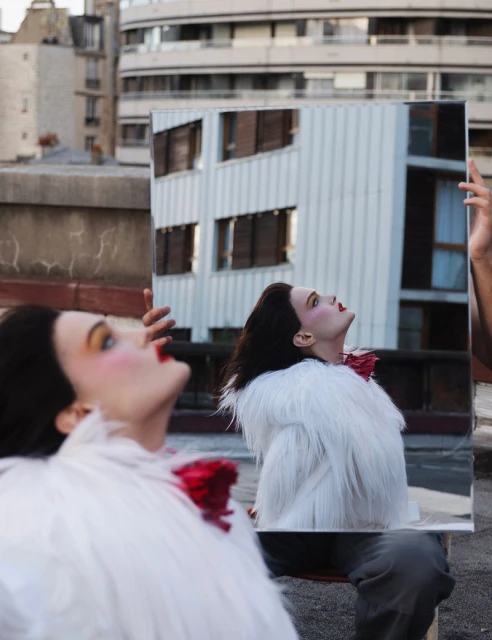 Icon Issue Lulu Tenney