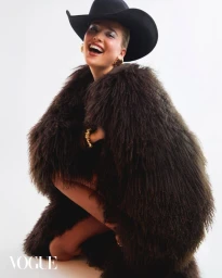 The Kellery Aesthetic Is Redefining Holiday Jewelry This Season