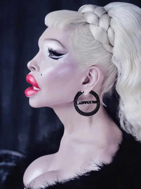 Amanda Lepore: The Art of Being Unapologetically Glamorous