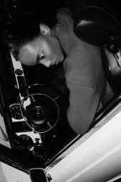 FENDI - Iconic Spy bag