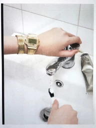 MM6 Maison Margiela Holidays