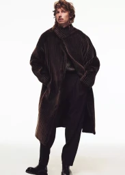 Goethe Magazine, The character of G