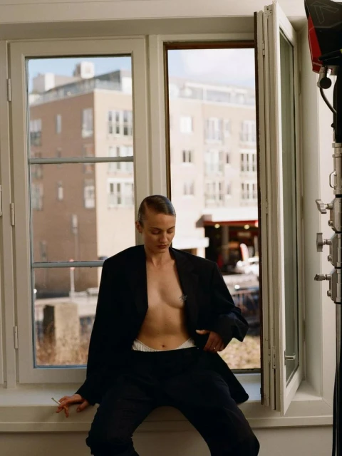 Photographer Jacqueline Landvik captures her sister Sofieein these intimate images