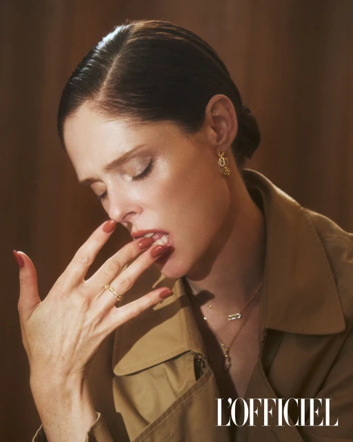 L'Officiel Ukraine Nov 2025 Digital Cover