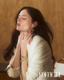 L'Officiel Ukraine Nov 2025 Digital Cover